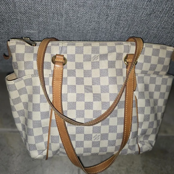 Louis Vuitton Tan and Cream Damier Azur Tote - Picture 1 of 8
